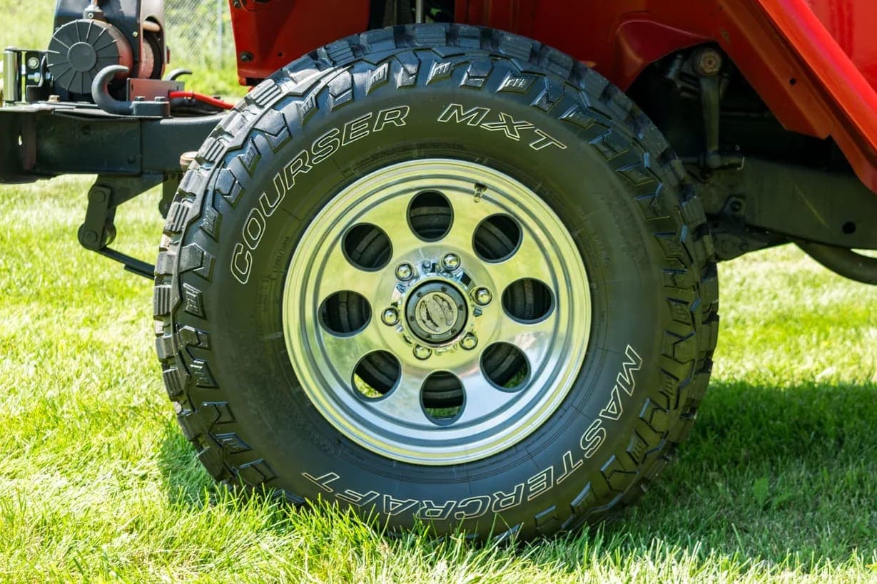 1975 Toyota Land Cruiser FJ40 4-Speed, view