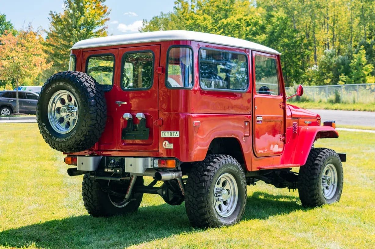 1975 Toyota Land Cruiser FJ40 4-Speed, view