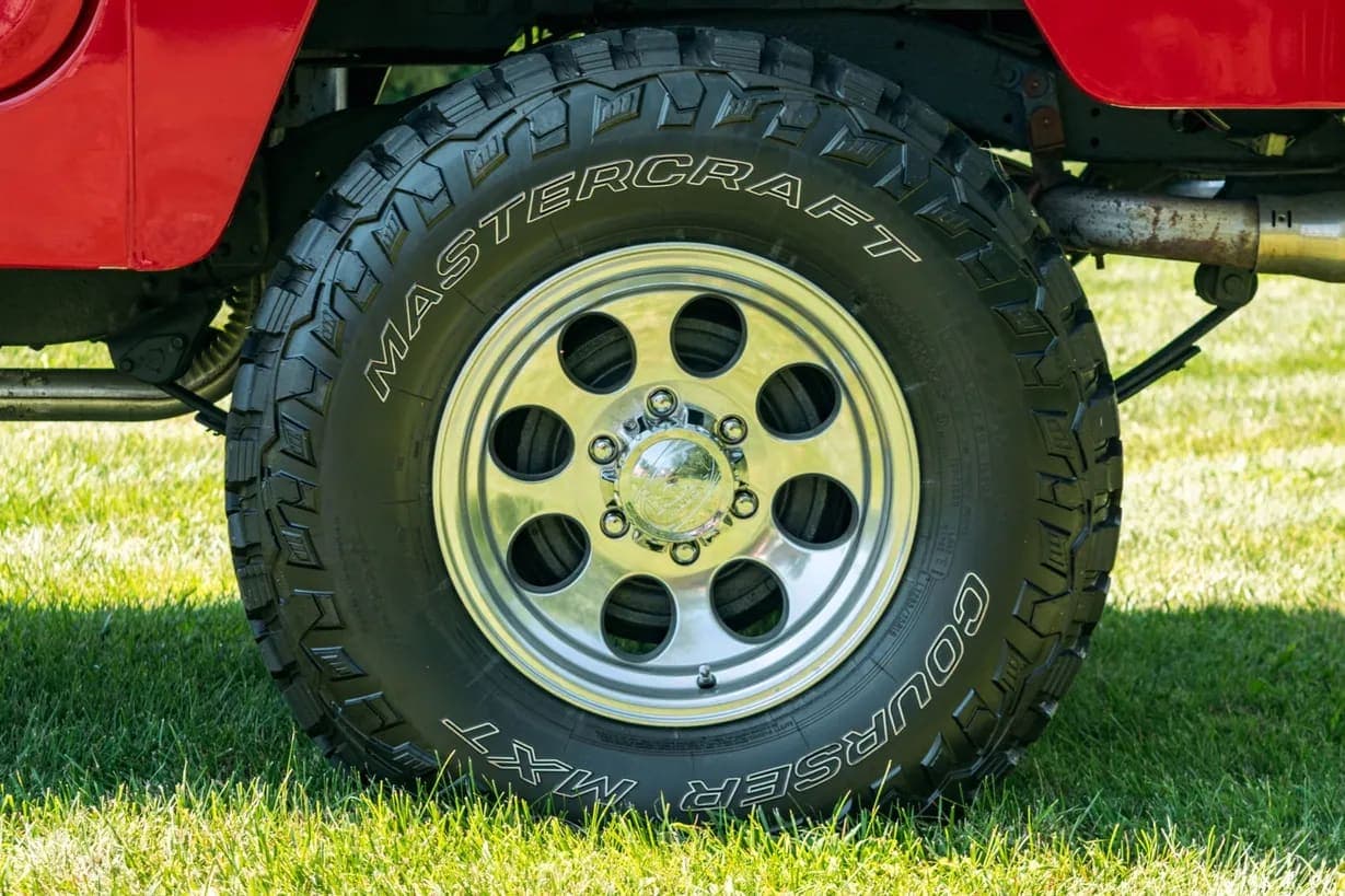 1975 Toyota Land Cruiser FJ40 4-Speed, view