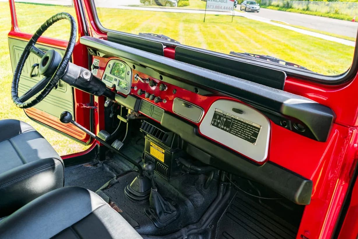 1975 Toyota Land Cruiser FJ40 4-Speed, view
