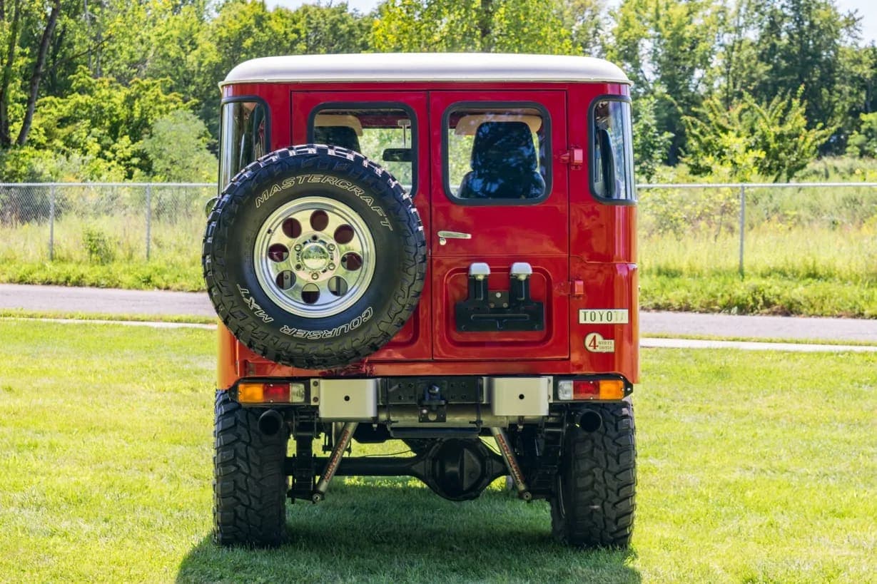 1975 Toyota Land Cruiser FJ40 4-Speed, view