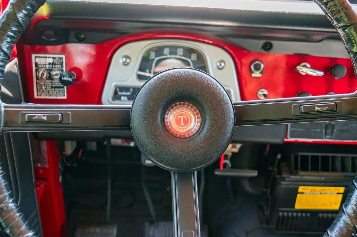 1975 Toyota Land Cruiser FJ40 4-Speed, view