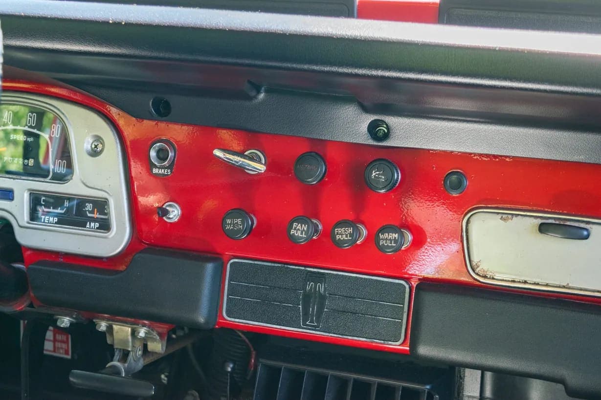 1975 Toyota Land Cruiser FJ40 4-Speed, view