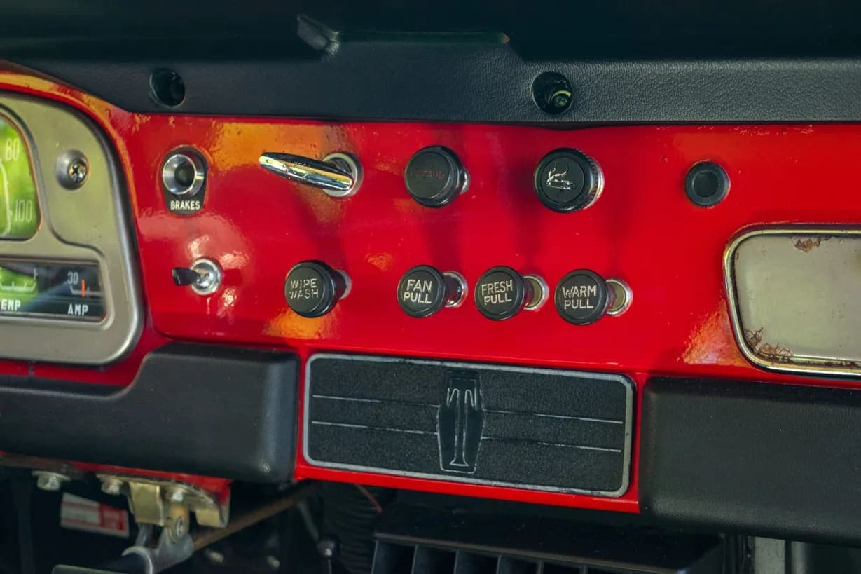 1975 Toyota Land Cruiser FJ40 4-Speed, view