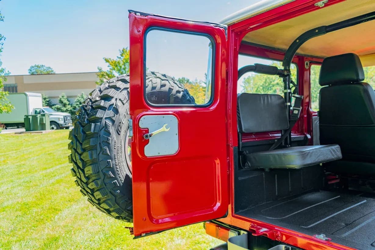 1975 Toyota Land Cruiser FJ40 4-Speed, view