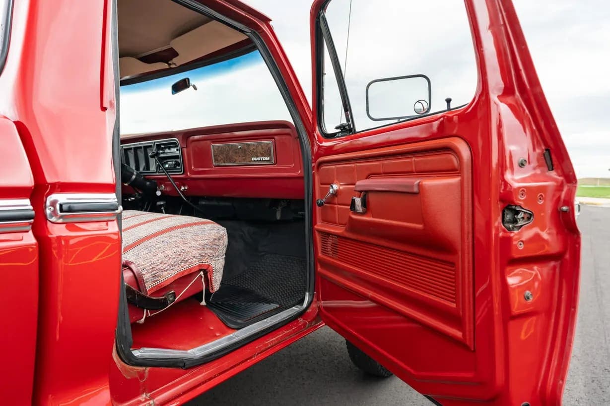1979 Ford F-350 Custom, view