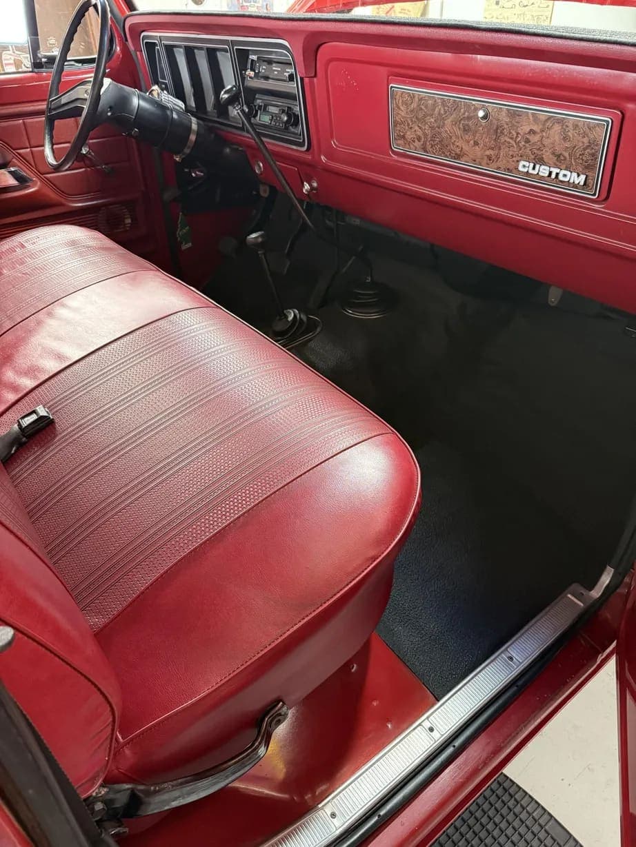 1979 Ford F-350 Custom, view