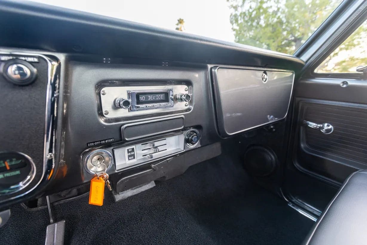 1972 Chevrolet K20 Pickup, view