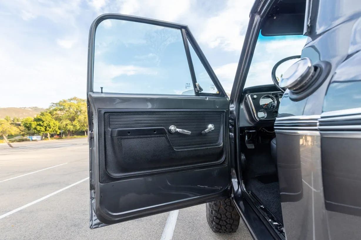 1972 Chevrolet K20 Pickup, view