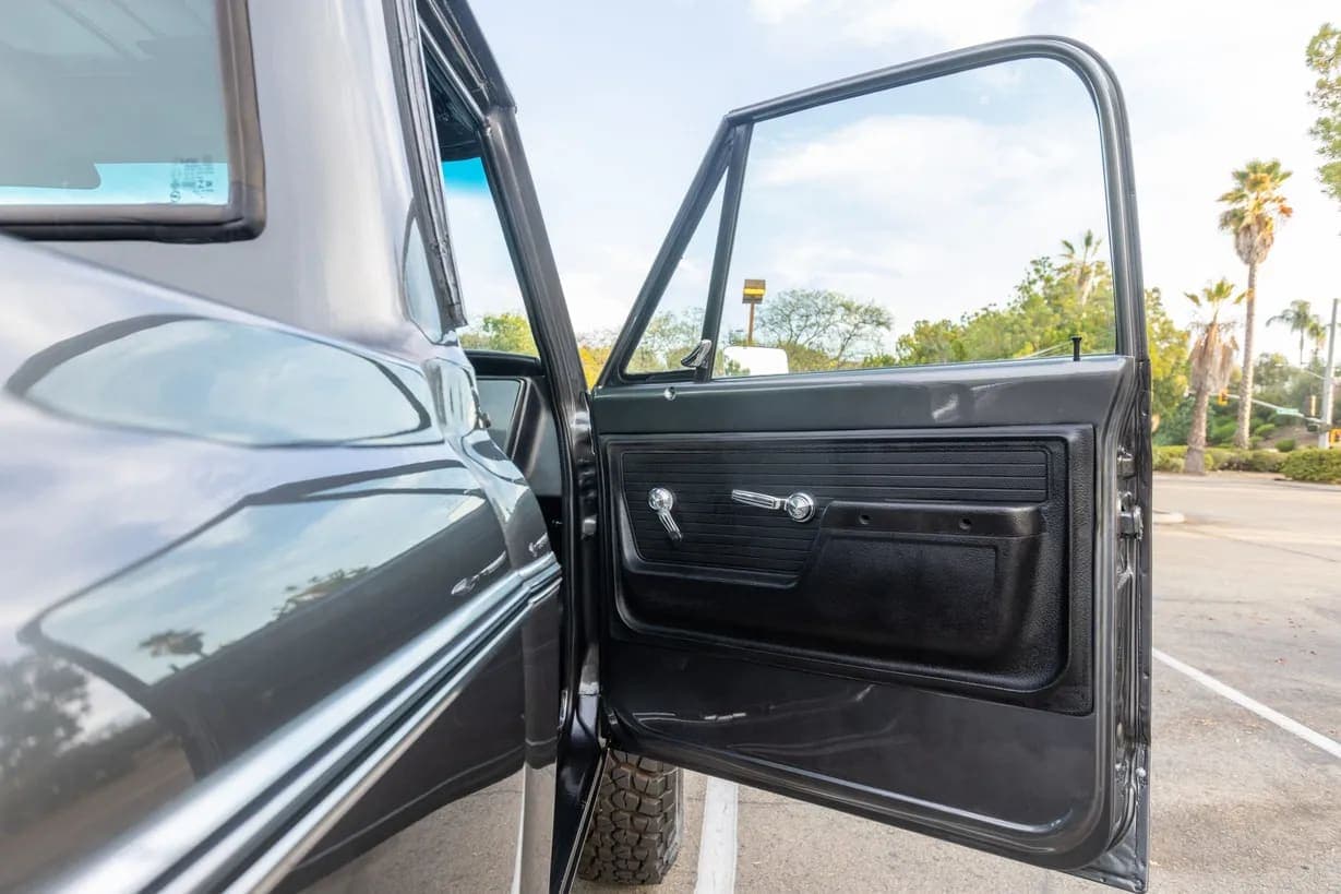 1972 Chevrolet K20 Pickup, view