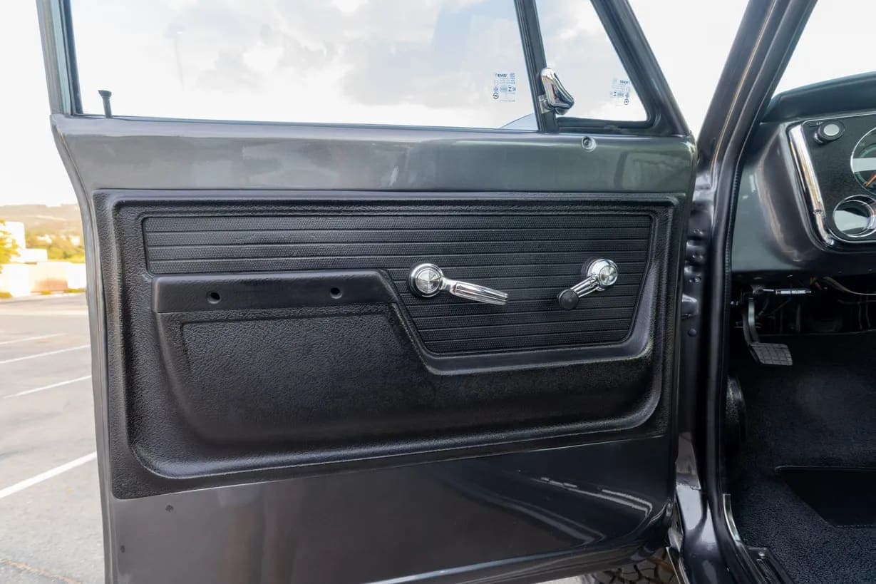 1972 Chevrolet K20 Pickup, view