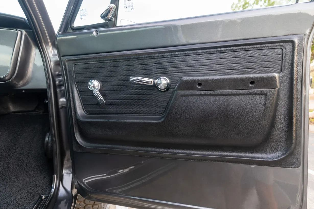1972 Chevrolet K20 Pickup, view
