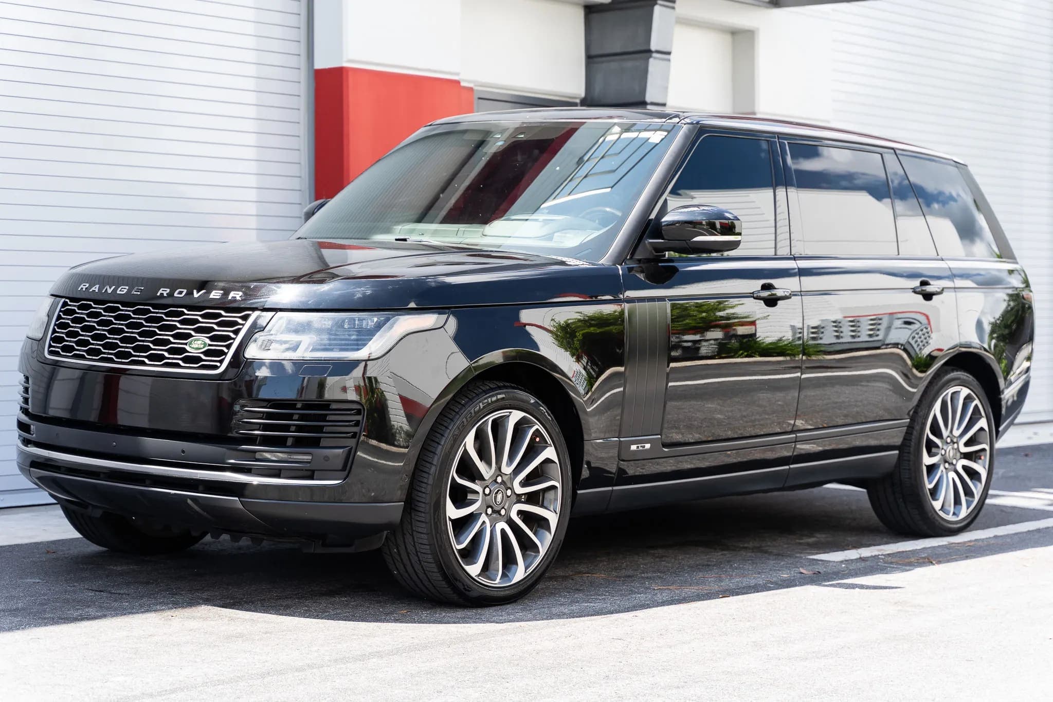 2018 Land Rover Range Rover Supercharged LWB, view