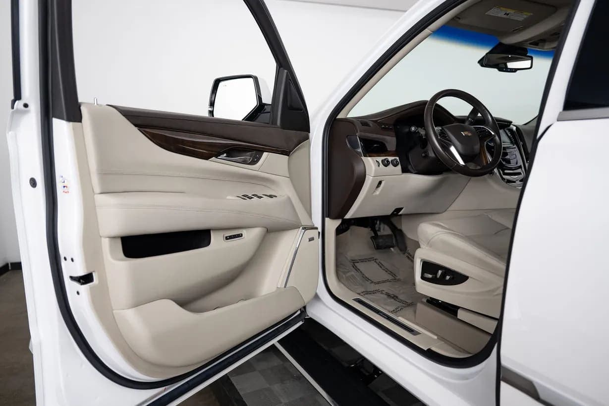 2016 Cadillac Escalade ESV, view