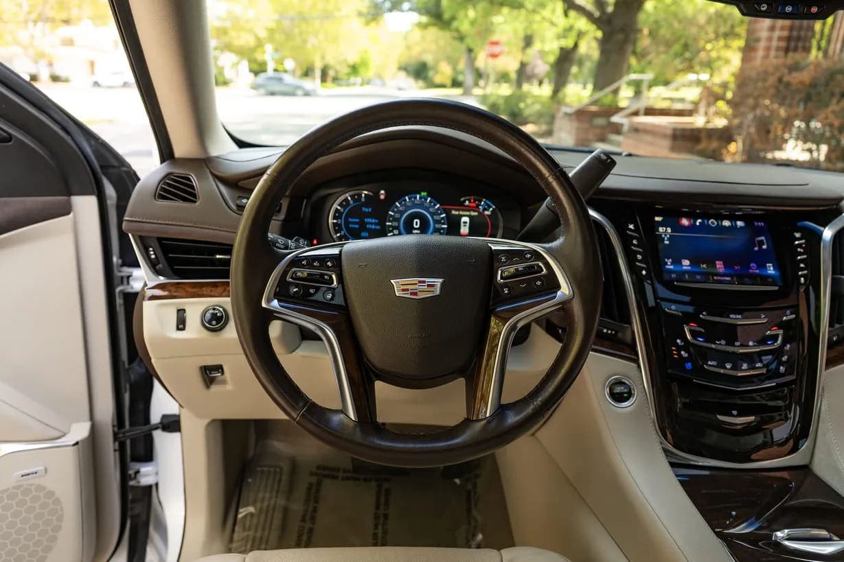 2016 Cadillac Escalade ESV, view