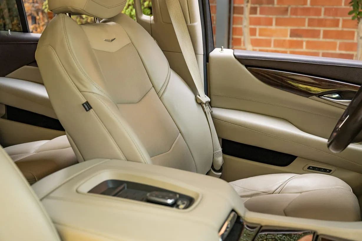 2016 Cadillac Escalade ESV, view