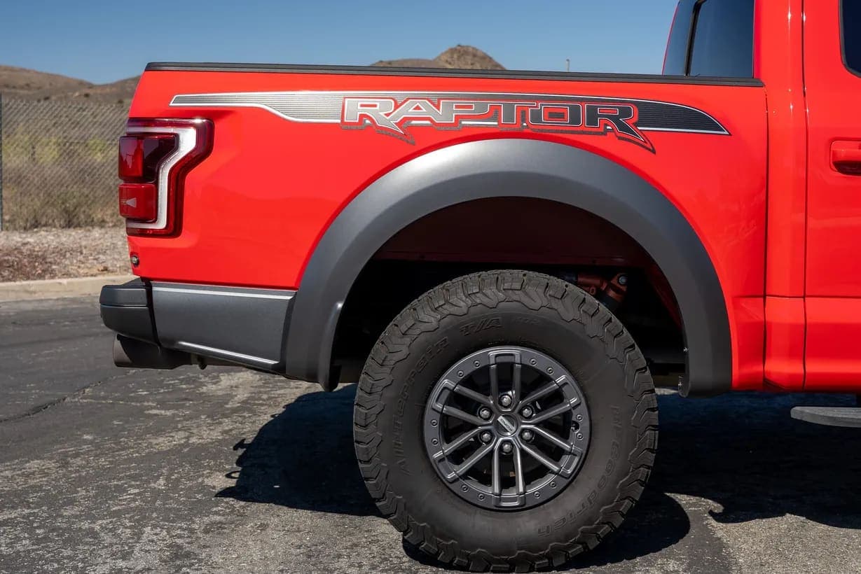 2019 Ford F-150 Raptor, view