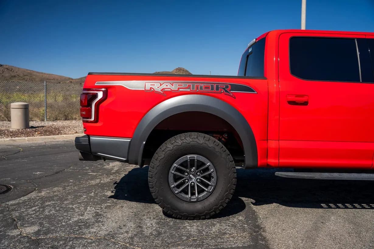2019 Ford F-150 Raptor, view