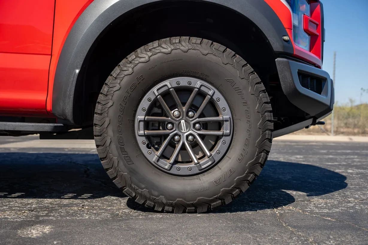 2019 Ford F-150 Raptor, view