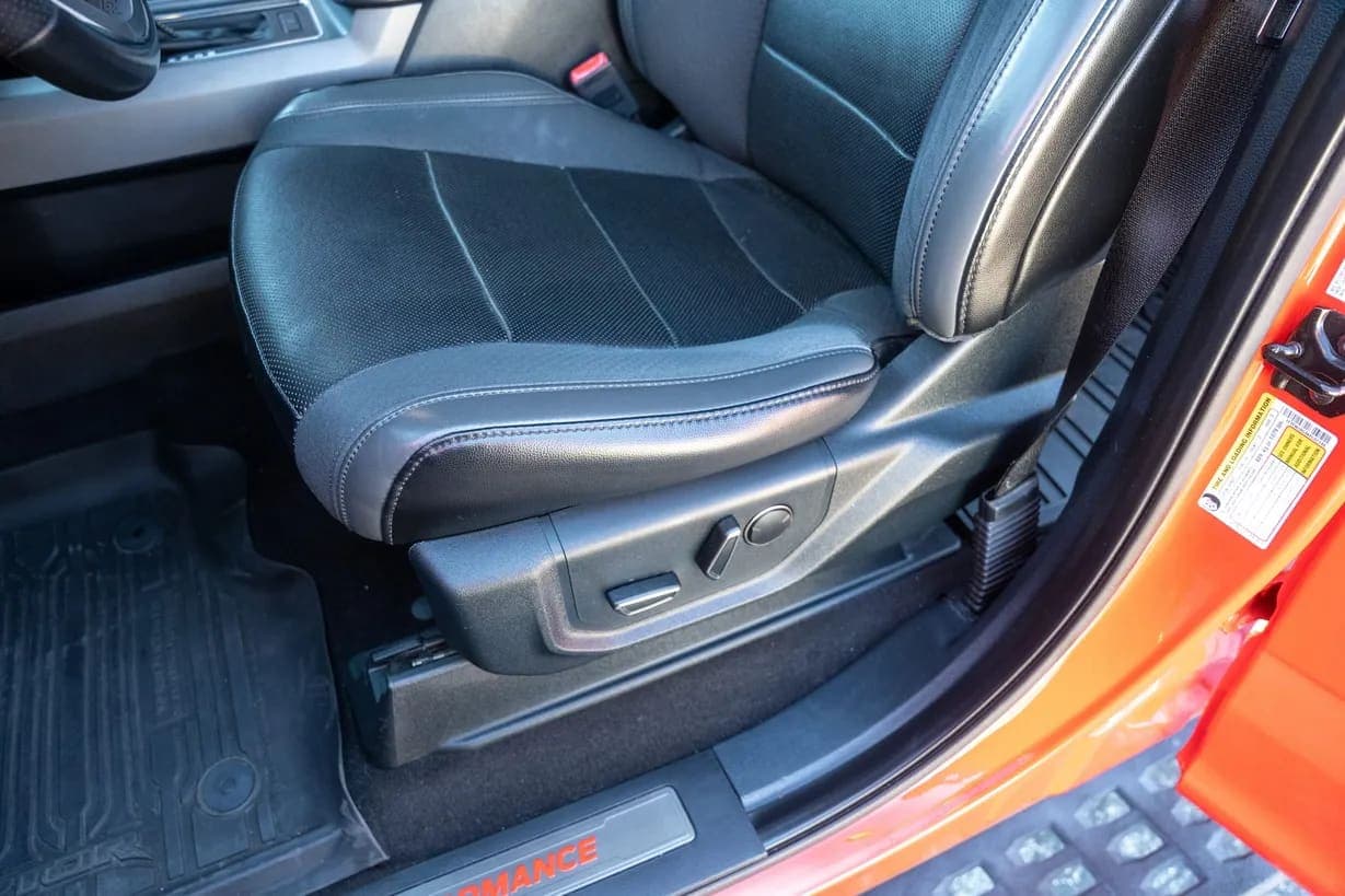 2019 Ford F-150 Raptor, view