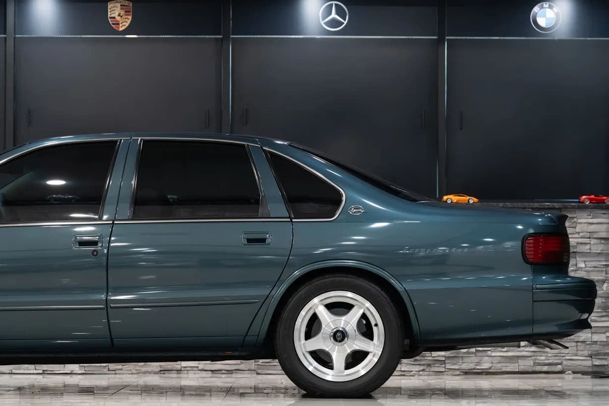 1995 Chevrolet Impala SS, view