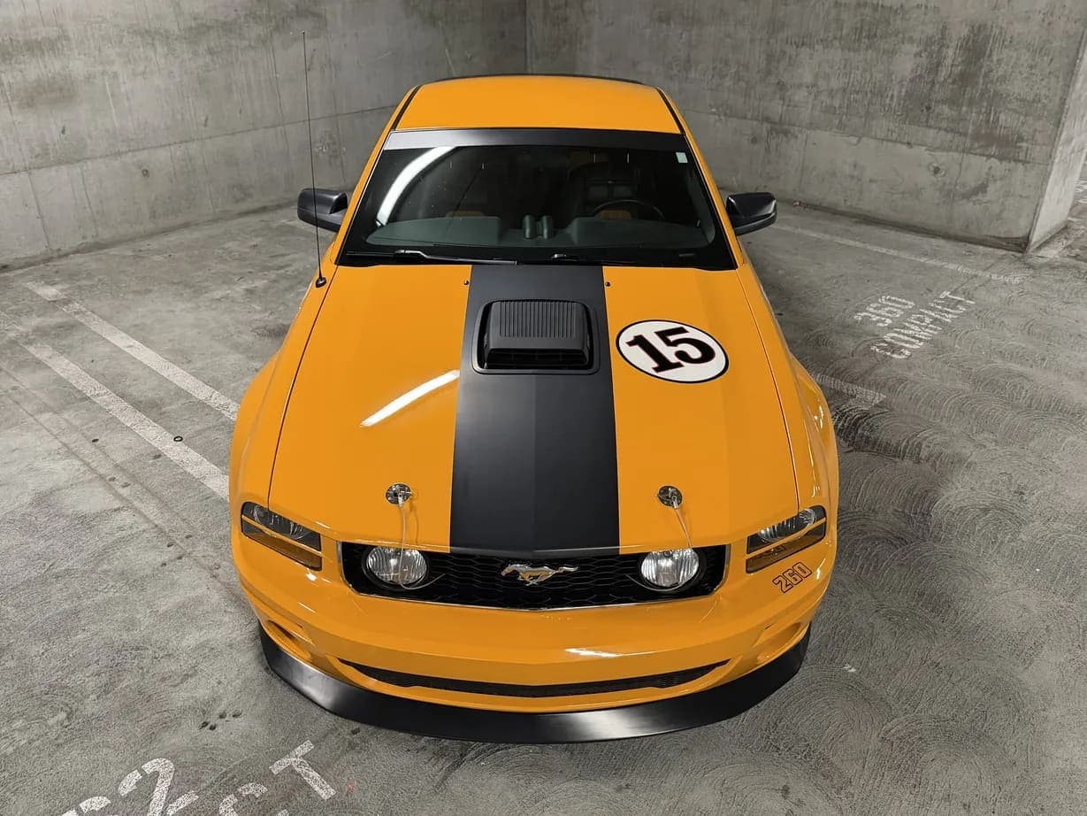 2007 Ford Saleen Mustang Parnelli Jones, view