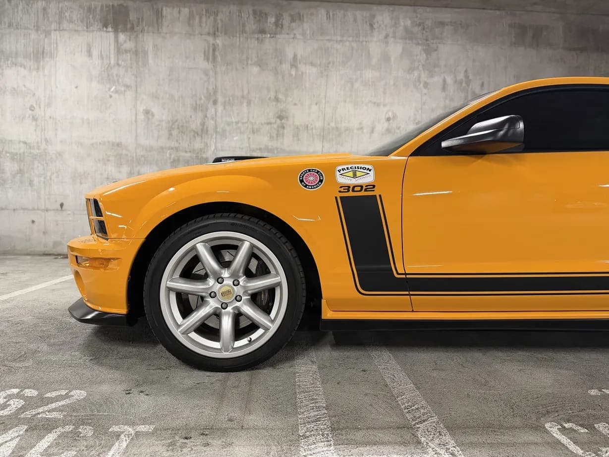 2007 Ford Saleen Mustang Parnelli Jones, view