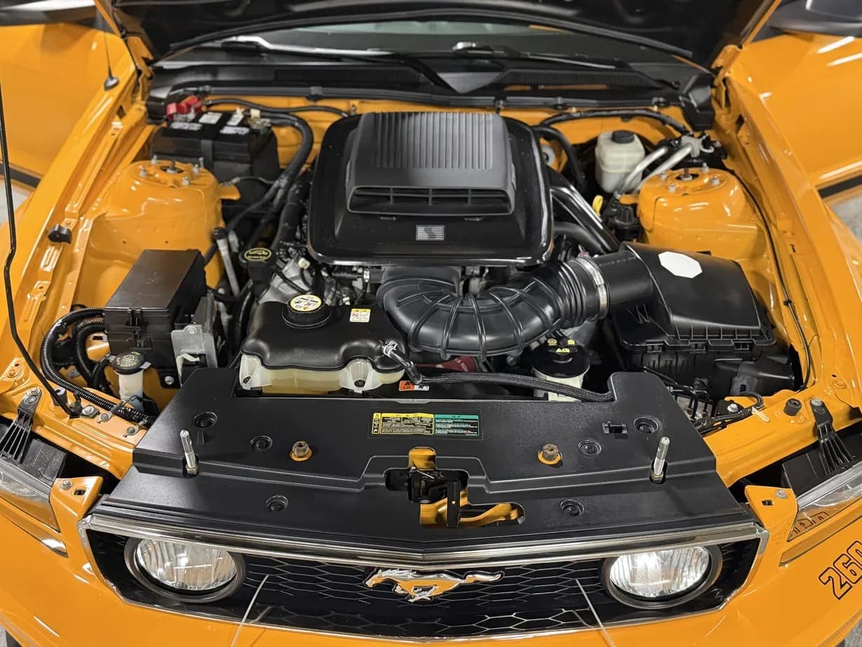 2007 Ford Saleen Mustang Parnelli Jones, view