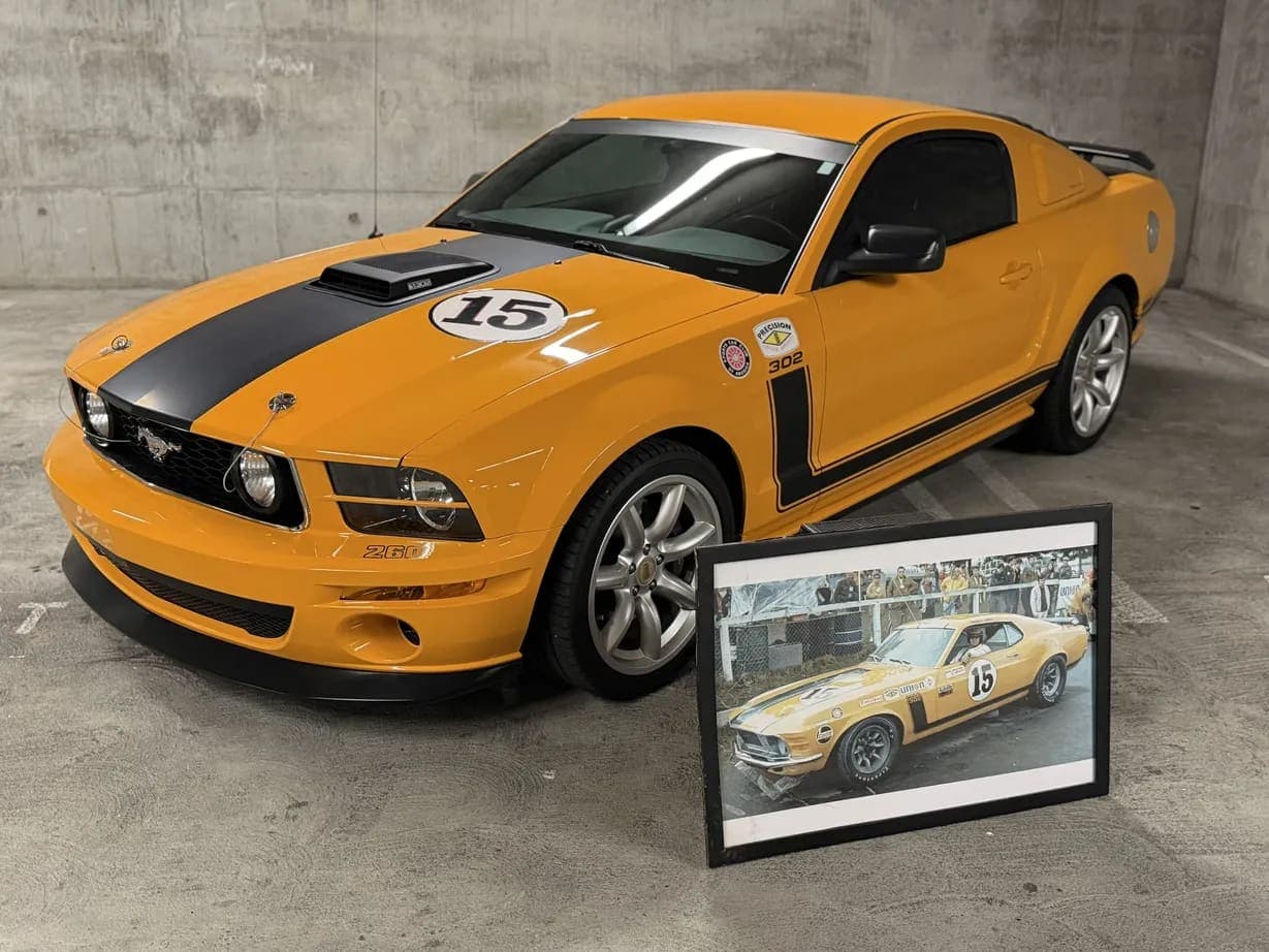 2007 Ford Saleen Mustang Parnelli Jones, view