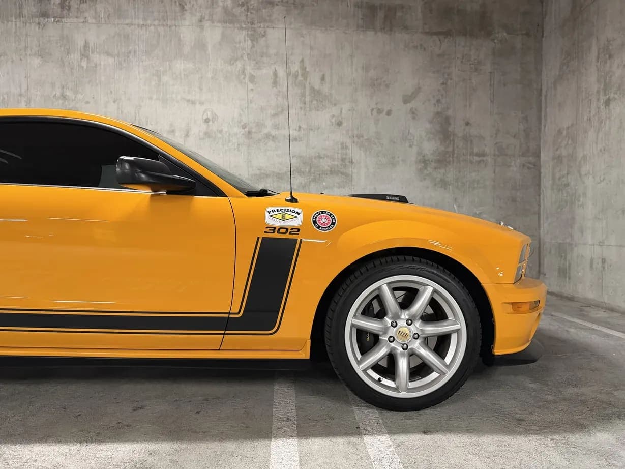 2007 Ford Saleen Mustang Parnelli Jones, view