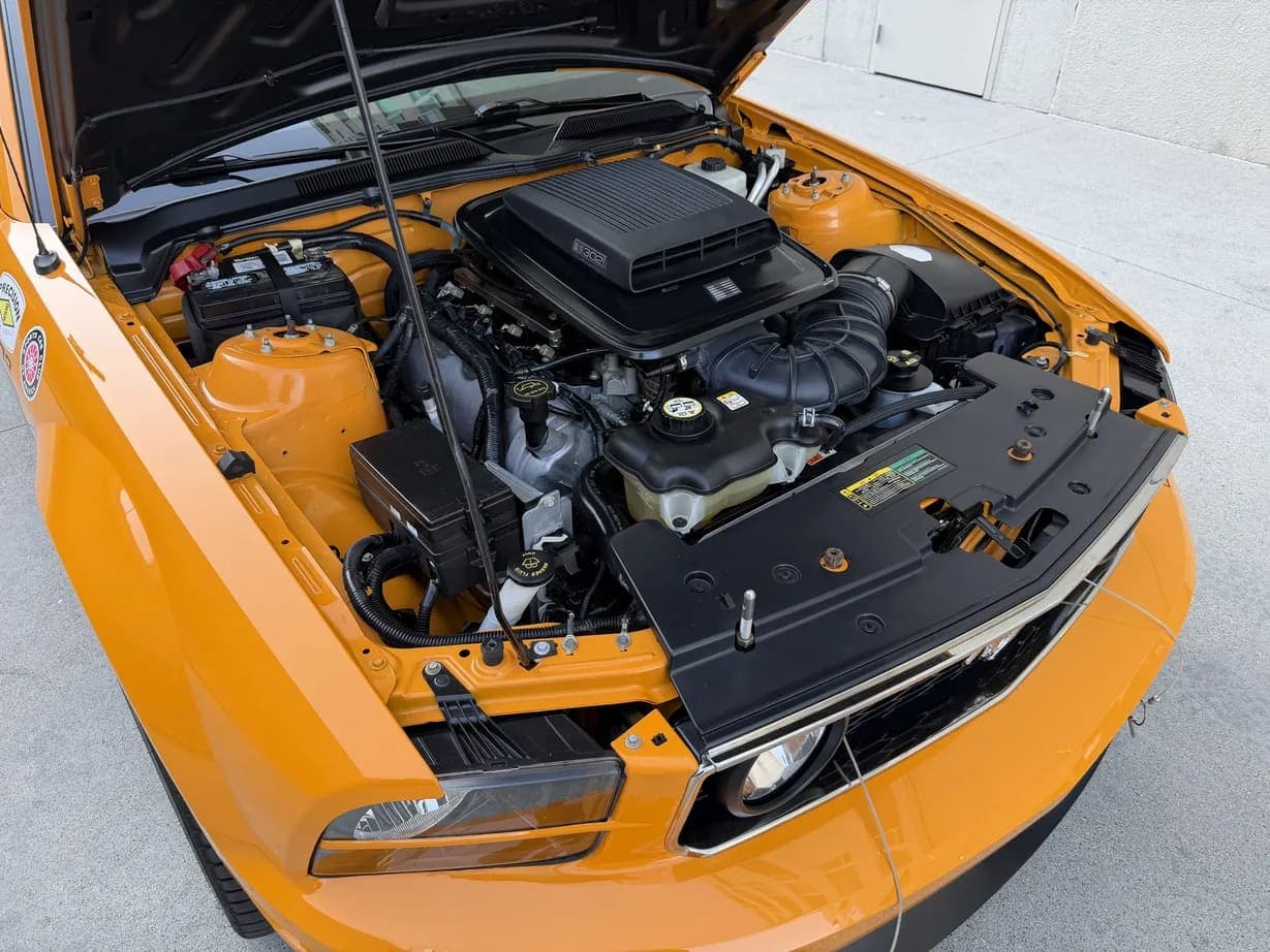 2007 Ford Saleen Mustang Parnelli Jones, view