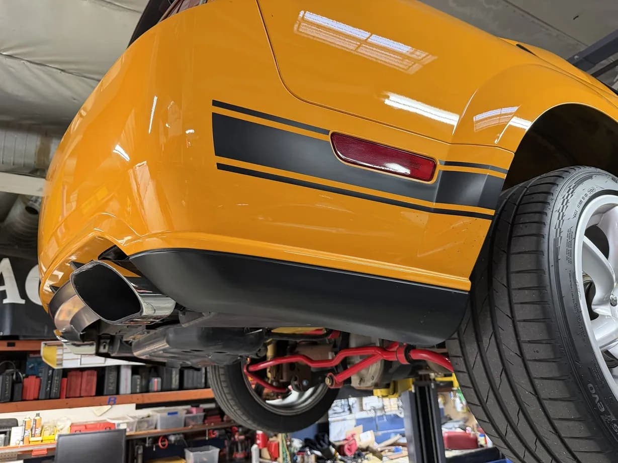 2007 Ford Saleen Mustang Parnelli Jones, view