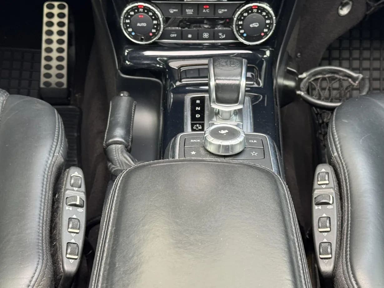 2015 Mercedes-Benz G63 AMG, view