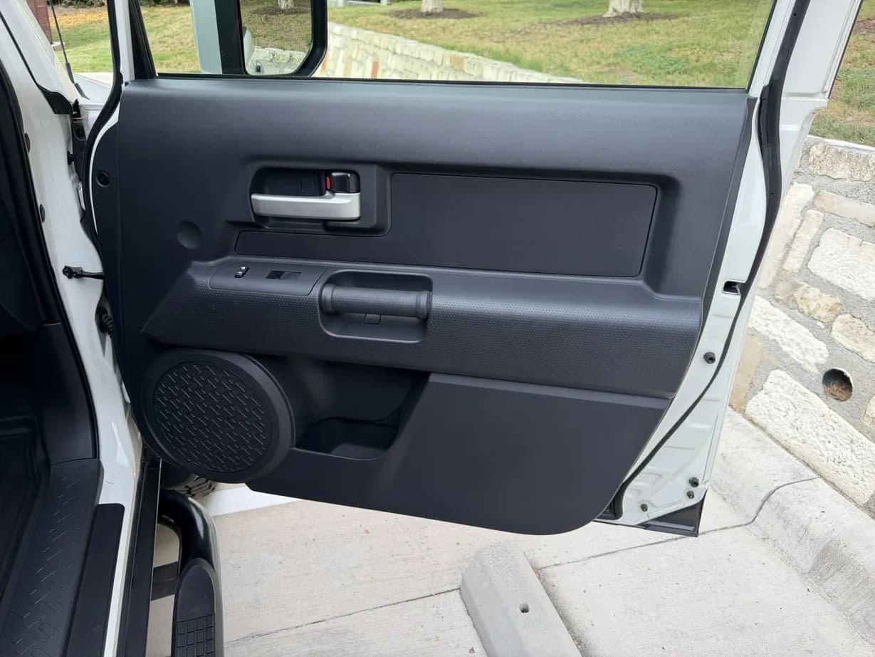 2014 Toyota FJ Cruiser, view