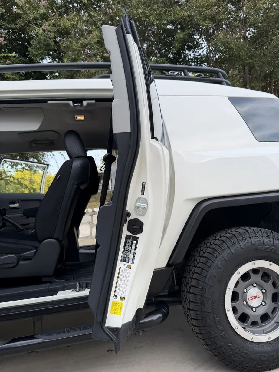 2014 Toyota FJ Cruiser, view