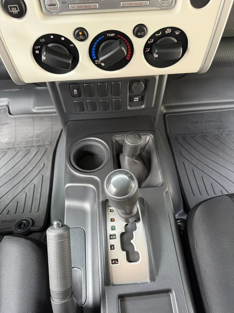2014 Toyota FJ Cruiser, view