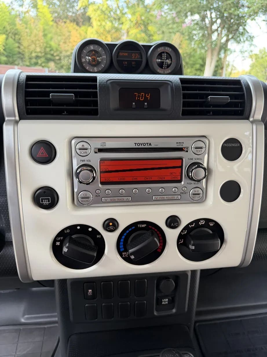 2014 Toyota FJ Cruiser, view