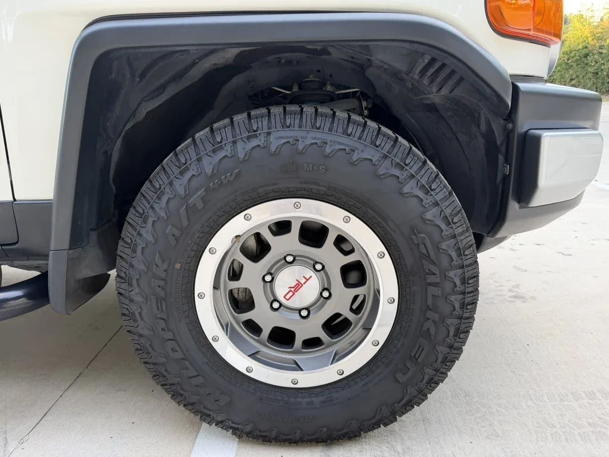 2014 Toyota FJ Cruiser, view