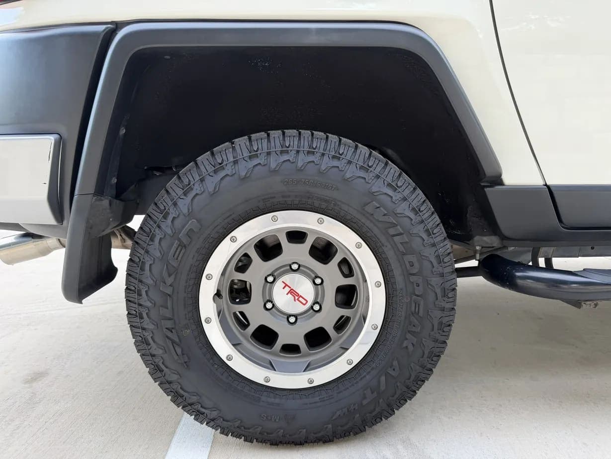 2014 Toyota FJ Cruiser, view