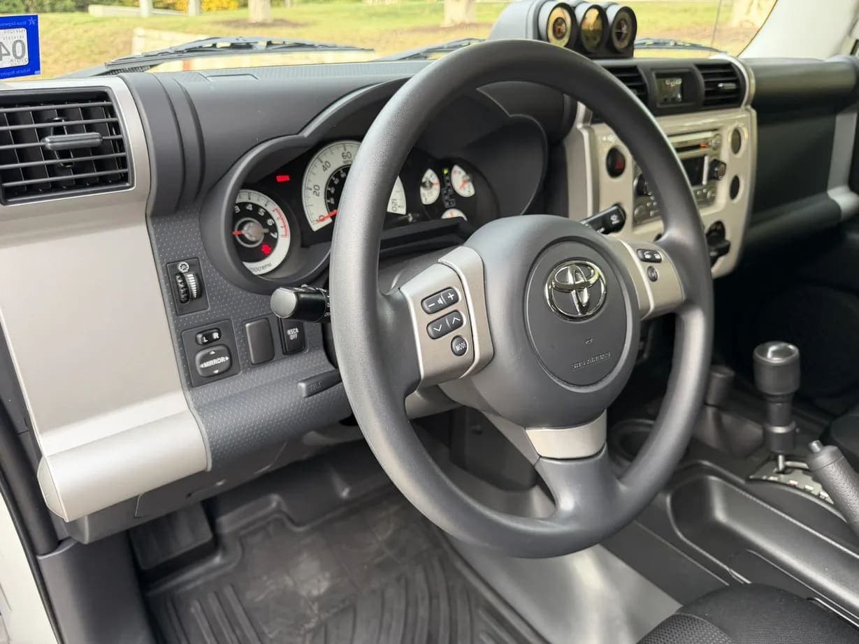 2014 Toyota FJ Cruiser, view