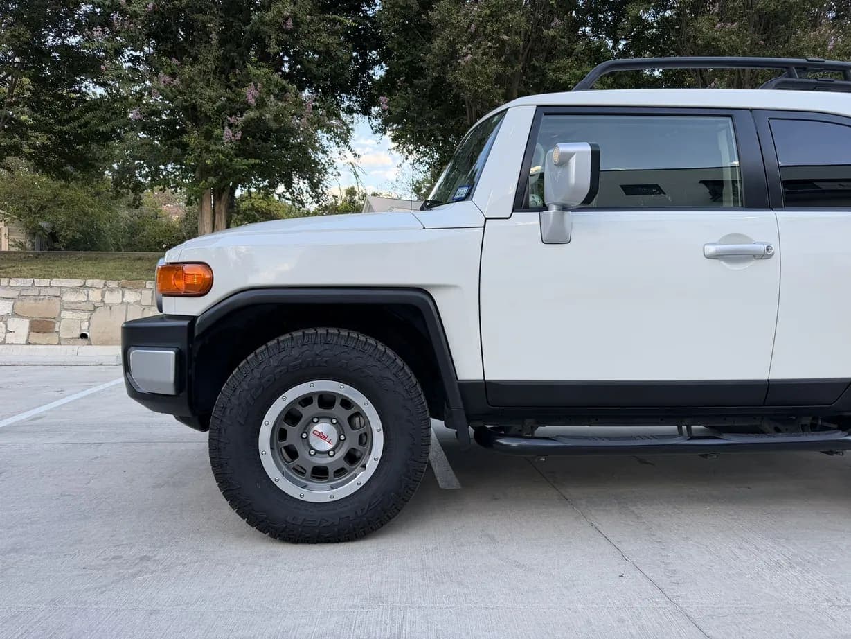 2014 Toyota FJ Cruiser, view