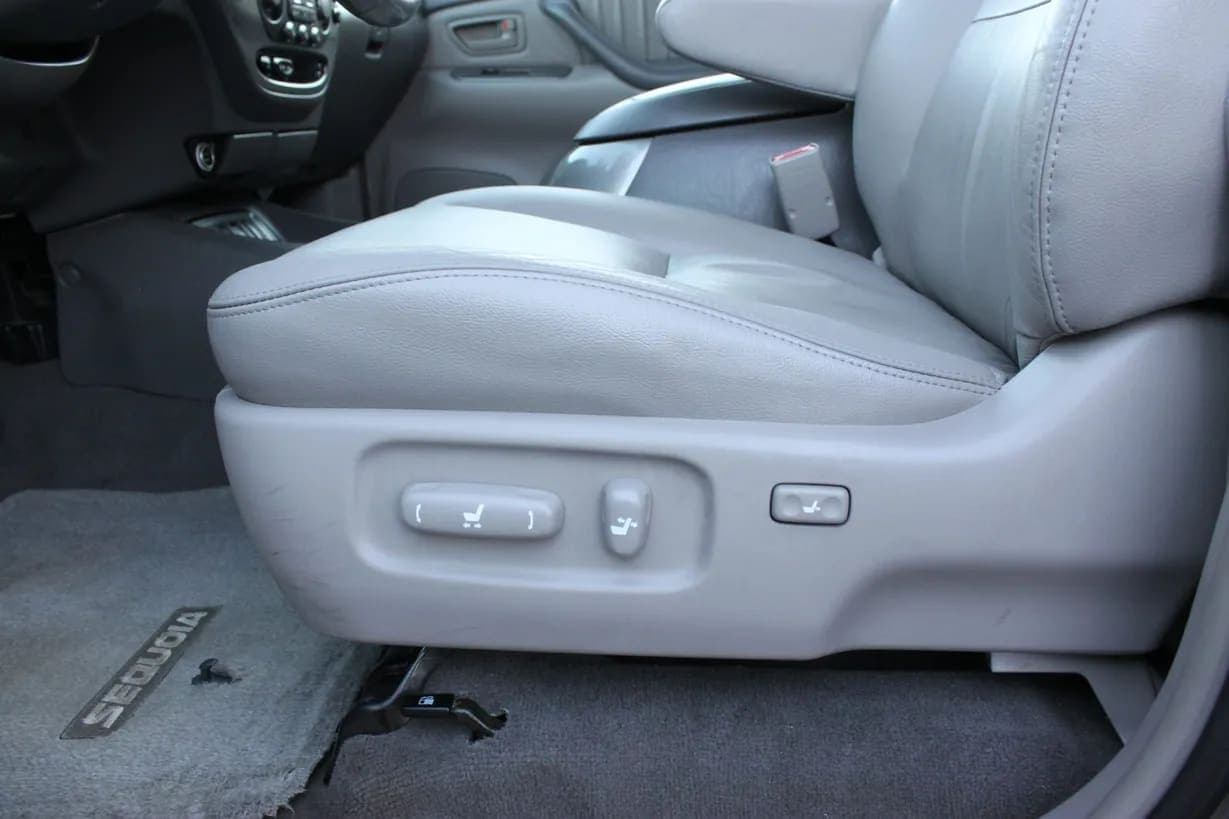 2005 Toyota Sequoia, view